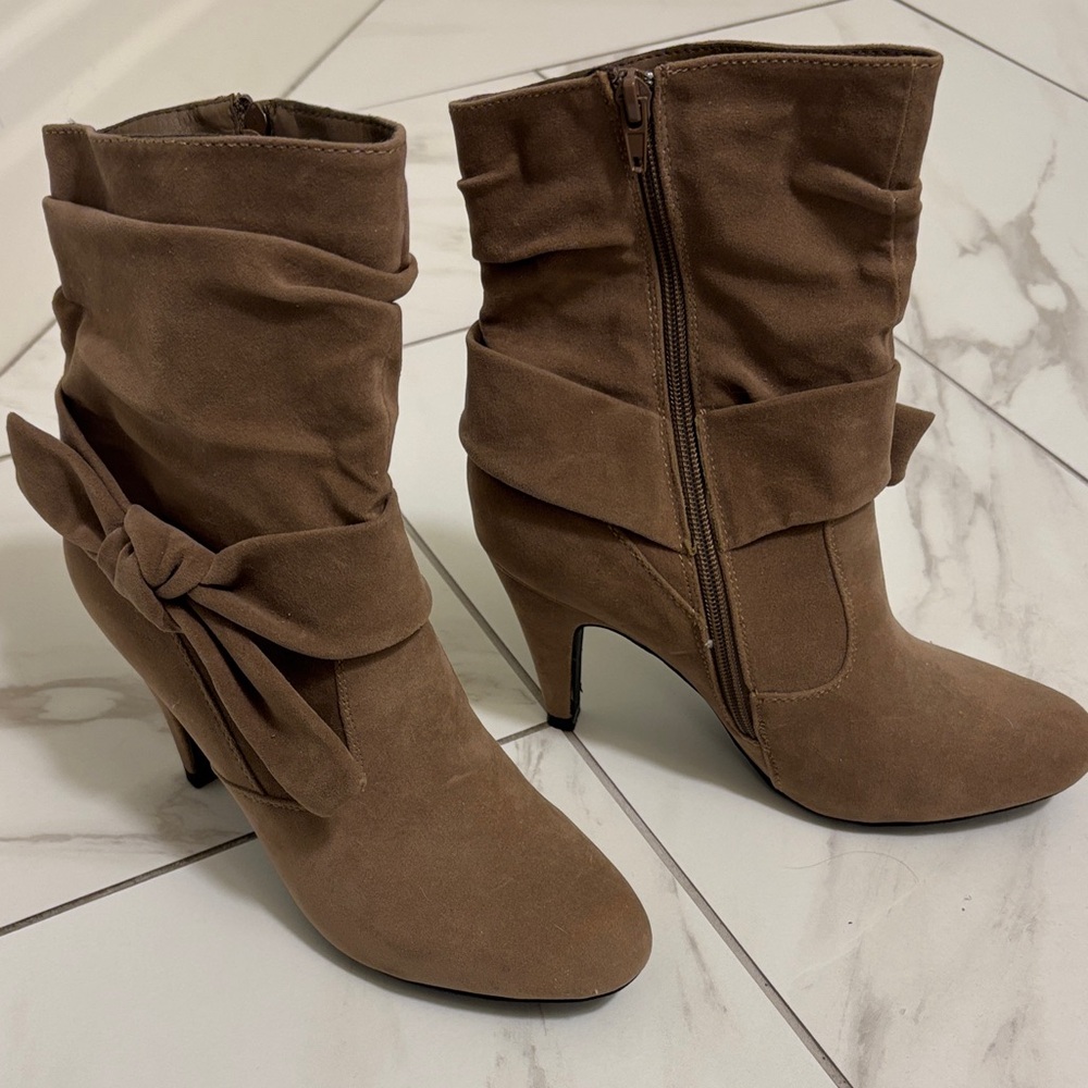 Elegant Taupe Brown Women's Boots
